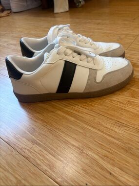 Universal Thread White Sneakers with Black Stripe